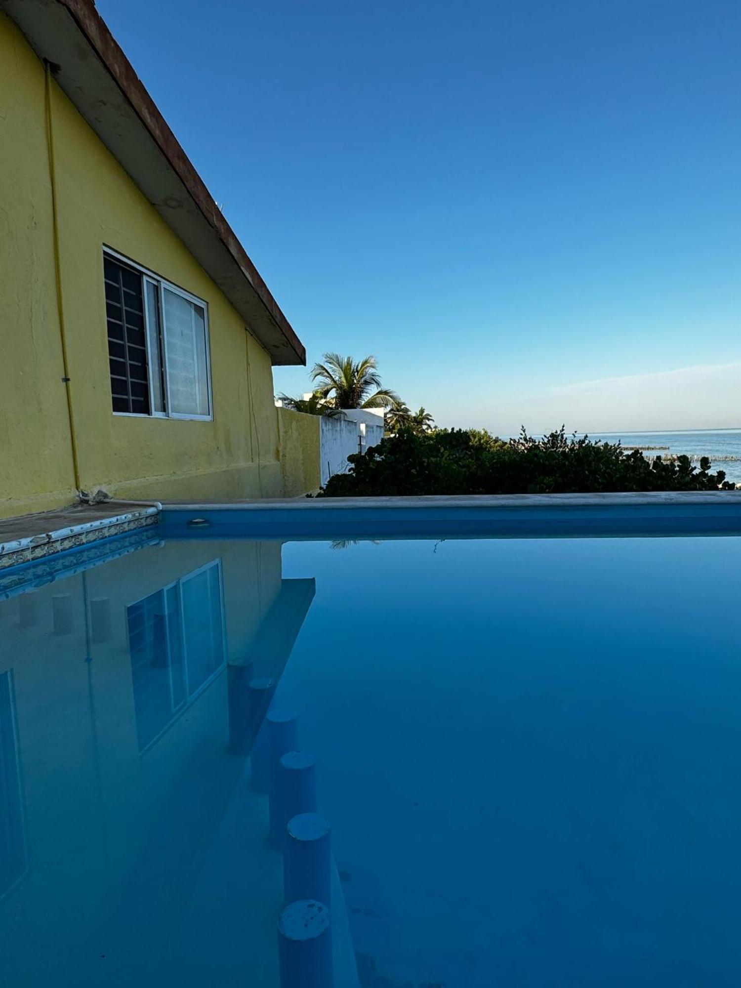 Вилла La Casa Amarilla Frente Al Mar Челем Экстерьер фото